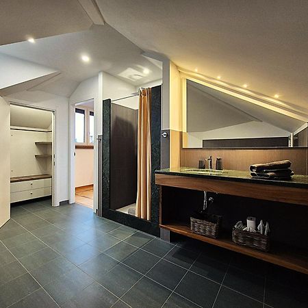 Residenza Laurum Мандельо дел Ларио Екстериор снимка
