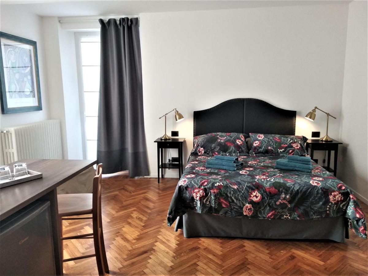 Residenza Laurum Мандельо дел Ларио Екстериор снимка