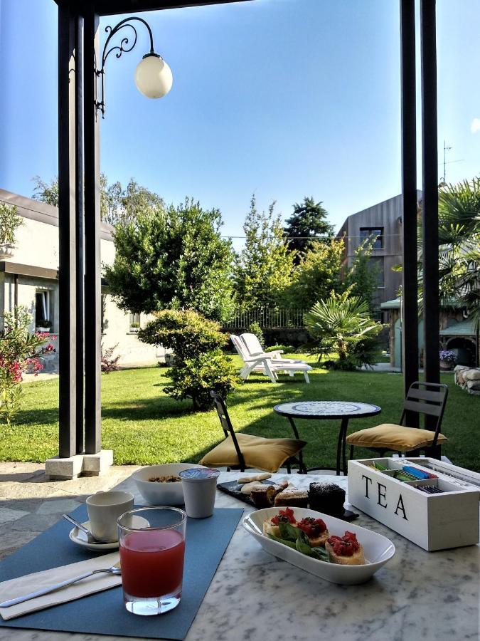 Residenza Laurum Мандельо дел Ларио Екстериор снимка