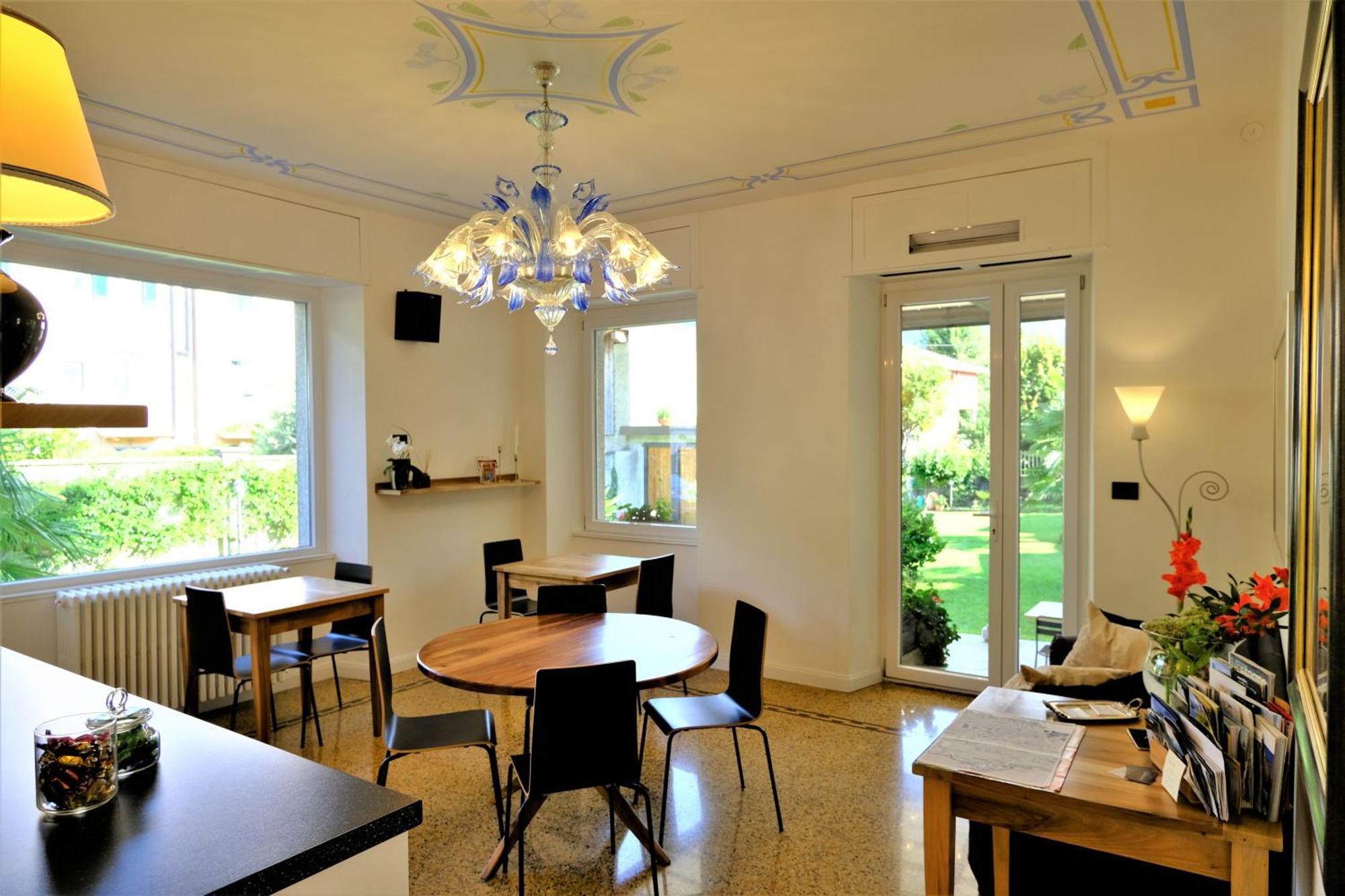 Residenza Laurum Мандельо дел Ларио Екстериор снимка