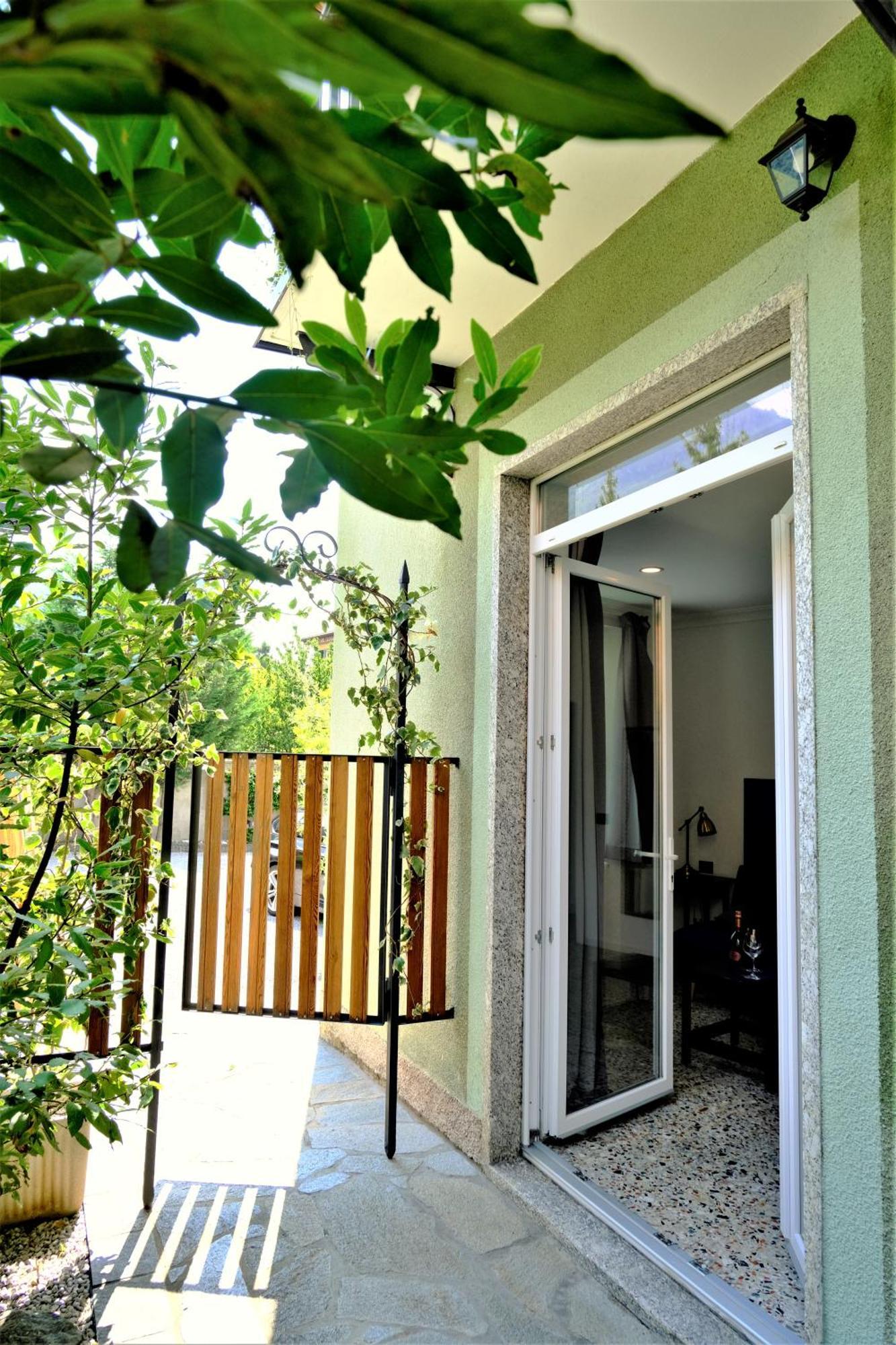 Residenza Laurum Мандельо дел Ларио Екстериор снимка