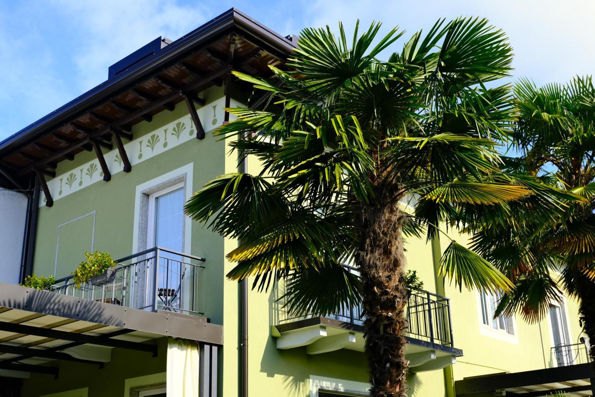 Residenza Laurum Мандельо дел Ларио Екстериор снимка